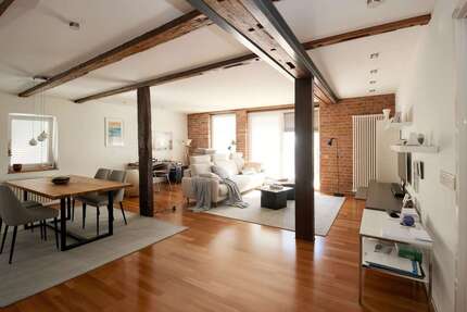 Haus zum Kaufen in Metzingen 1.390.000,00 € 470 m²