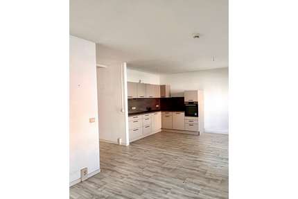 Wohnung zum Mieten in Suhl 400,00 € 70.3 m²