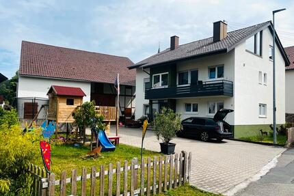 Freistehendes Wohnhaus mit Scheune und Pferdestall - Krautheim