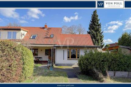 Doppelhaushälfte mit großem Potenzial und sonnigem Grundstück in ruhiger Lage in Berlin-Karow - Berlin - Pankow