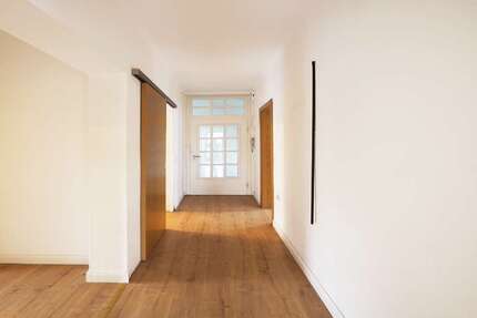 Wohnung zum Kaufen in Saarbrücken 189.000,00 € 98 m²