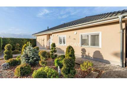 Bezugsfreier und moderner Bungalow mit Architektenhandschrift und Weitblick - Panketal Schwanebeck
