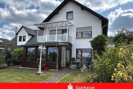 Haus zum Kaufen in Güllesheim 300.000,00 € 172 m²