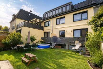 Haus zum Kaufen in Gladbeck Gladbeck-Zweckel 395.000,00 € 315 m² - Gladbeck / Gladbeck-Zweckel