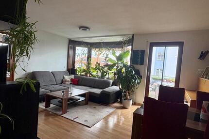 2-Zimmer-Wohnung - großer Südbalkon, Aufzug & Garagenstellplatz - Ostfildern