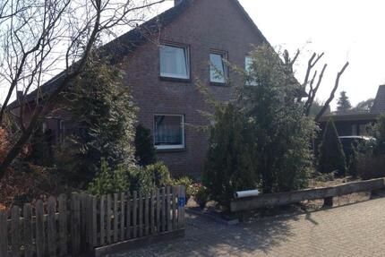 4Zi-Wohnung im OG eines Zweiparteinhauses mit Garten - Isenbüttel