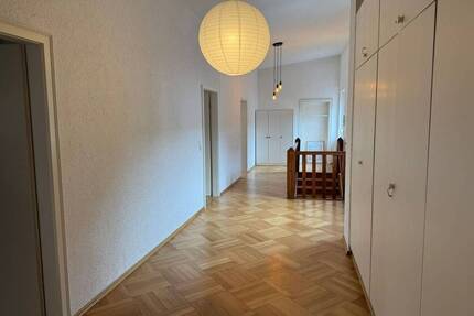 BA - Zentrum, Markusplatz: Geräumige 3-Zimmer-Wohnung - Bamberg