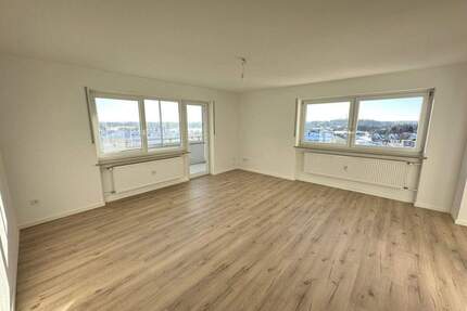 Sanierte 5-Zimmer-Wohnung mit Balkon in Tirschenreuth