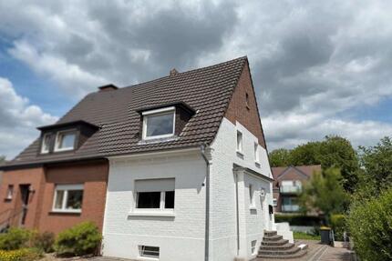 Doppelhaushälfte mit Garten in Toplage Kleve(Nähe EOC) 3,5 Zimmer
