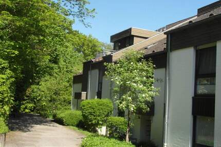 Bonn in ruhiger Wohnlage Privatweg das besondere angenehme Wohnen mit 2 Balkonen, 2 Zimmer * bezugsfrei * TG-Stellplatz
