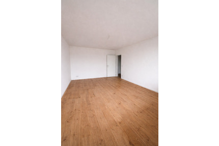 WG geeignet: 3-Zimmer Wohnung in Liederbach am Taunus mit Blick ins Grüne