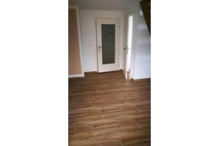 Schöne 3 Raum Wohnung mit EBK - 485,00&nbsp;EUR Kaltmiete, ca.&nbsp; 72,00&nbsp;m&sup2; in Bernstadt auf dem Eigen (PLZ: 02748)