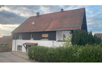 Großzügiges Einfamilienhaus mit großem Grundstück in Hohenöllen - Medard