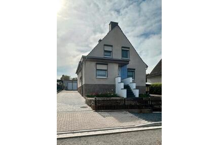 Einfamilienhaus mit großem Garten und Nebengelass - Bleicherode