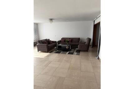 Großzügige 4-Zi-Whg mit 2 Balkonen - Pforzheim Nordstadt