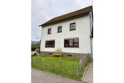 Gepflegtes Einfamilienhaus in bester Lage von Arzfeld zu verkaufen!