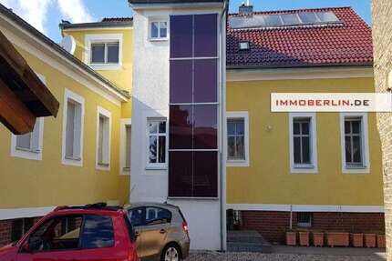 Haus zum Kaufen in Großbeeren 2.100.000,00 € 400 m²