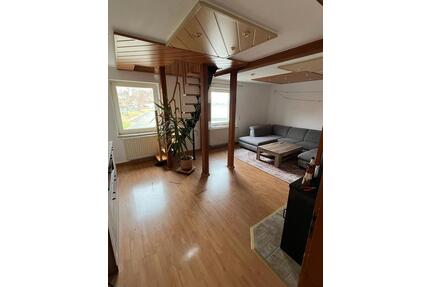Geräumige 7‑Zimmer Maisonette-Wohnung in Oberkotzau