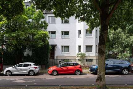 Haus zum Kaufen in Düsseldorf 1.540.000,00 € 551 m²