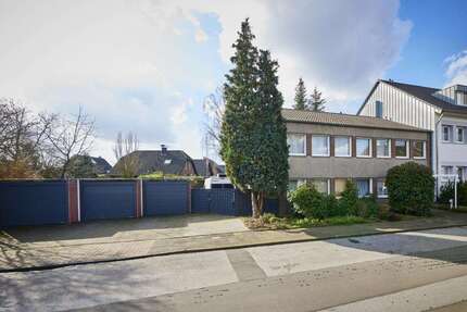 Haus zum Kaufen in Krefeld 473.000,00 € 200 m²