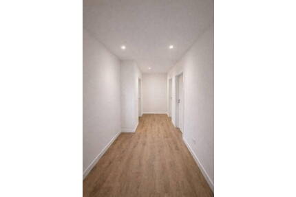 KfW-70 saniert: Moderne 3-Zimmer-Wohnung mit eigenem Eingang - Ahnatal-Weimar