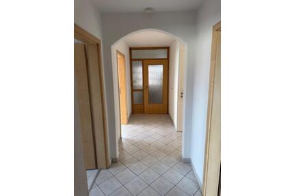 Helle 3-Zimmer-Wohnung (75 m²) - 600,00&nbsp;EUR Kaltmiete, ca.&nbsp; 75,00&nbsp;m&sup2; in Burladingen (PLZ: 72393)