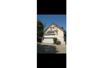 Exklusive 2-Zi.-DG-Wohnung – Toplage München