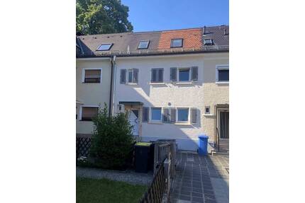 Entspannt Wohnen auf 3 Etagen in ruhiger Lage - Nürnberg Röthenbach b Schweinau