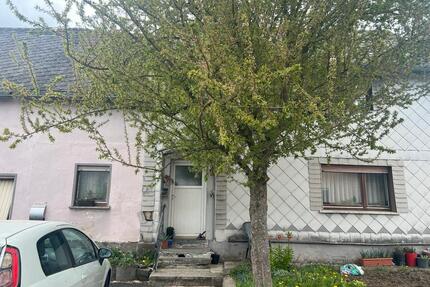 Einfamilienhaus - 100.000,00&nbsp;EUR Kaufpreis, ca.&nbsp; 100,00&nbsp;m&sup2; in Westerburg (PLZ: 56457)