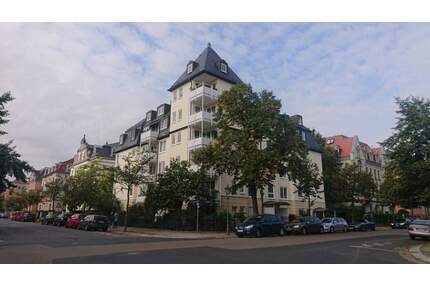 Großzügige 2-Zimmer-Wohnung mit Terrasse und TG-Stellplatz in Dresden-Striesen!