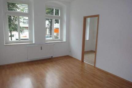 Frei ab 1.1.26 - mit Balkon und Laminat zum TOP Mietpreis - Chemnitz Hilbersdorf