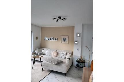 Schöne helle Mietwohnung in ruhiger Lage in Riegelsb 700€ - Riegelsberg