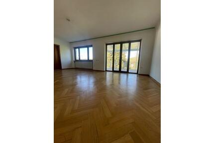 Charmante Altbauwohnung am Stadtrand von Saarbrücken