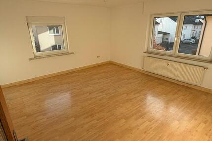 3-Zimmer Wohnung mit neuer Küche! - Großheubach