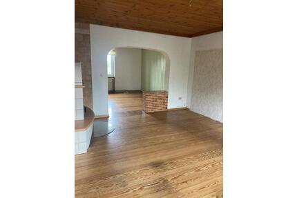 Große Wohnung mit Sauna zu vermieten (Homburg-Bruchhof)