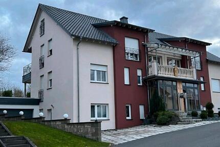 Stilvolle Doppelhaushälfte - 1.250,00&nbsp;EUR Kaltmiete, ca.&nbsp; 160,00&nbsp;m&sup2; in Rittersdorf (PLZ: 54636)