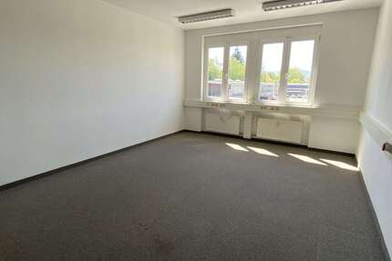 Büro in Freilassing 209,18 € 24.61 m²