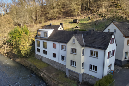 Haus zum Kaufen in Isenburg 229.000,00 € 230 m²