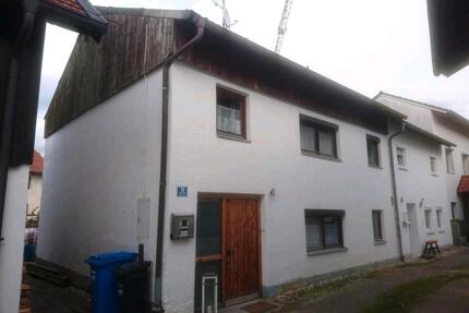 Ruhige Familienhaus in Gangkofen zu Verkaufen oder zu Vermieten!