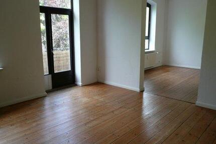 Flensburg - Stadtteil Jürgensby 2er WG geeignet - 4-Zimmer-Wohnung mit Balkon in 2. Etage - Tastrup