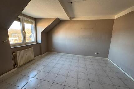 Dachgeschosswohnung in Hohenlimburg, muss renoviert werden - Hagen