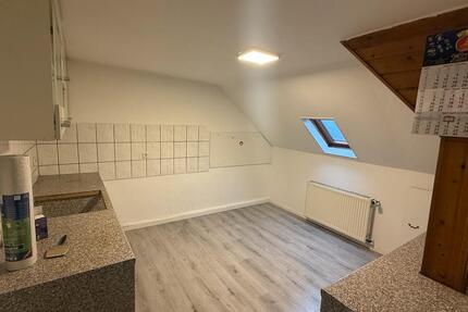 Dachgeschosswohnung in Friemersheim - Duisburg Rheinhausen