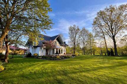 Haus zum Kaufen in Fredersdorf 875.000,00 € 207.79 m²