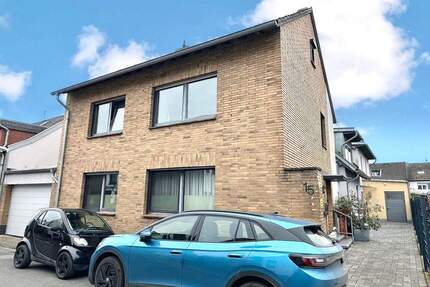 Gepflegtes Zweifamilienhaus in gefragter Wohnlage - Neuss Rosellen