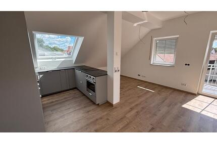 PAF zentrumsnah, helle 3-Zimmer-DG-Wohnung 70qm, Erstbezug, Küche - Pfaffenhofen an der Ilm