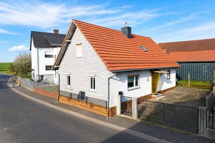 Seltene Kombination: Wohnhaus plus Freizeitgrundstück in Weihernähe in Wächstersbach Wittgenborn - Wächtersbach