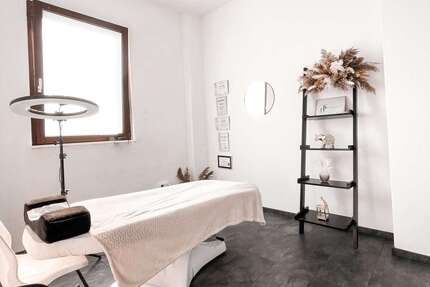 Büro in Worms 950,00 € 110 m² - 950,00&nbsp;EUR Kaltmiete, ca.&nbsp; 110,00&nbsp;m&sup2; in Worms (PLZ: 67547)