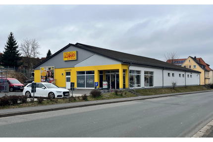 LIF ** attr. Markt zum Verkauf ** ab sofort mit ca. 4.500 qm Grundstück - Lichtenfels