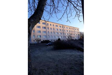 3-Raum-Wohnung im Erdgeschoss - 360,00&nbsp;EUR Kaltmiete, ca.&nbsp; 59,58&nbsp;m&sup2; in Wurzbach (PLZ: 07343)