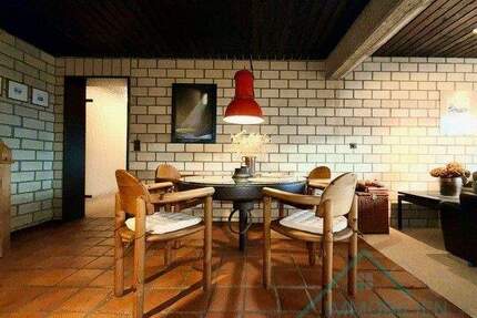 Südlage - Großzügige 3-Zimmer-Wohnung mit eigenem Eingang und stilvoller Architektur der 70er - Hagen / Hohenlimburg